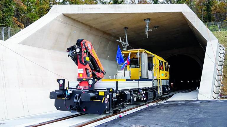 Slovenija že sanja o tretjem tiru