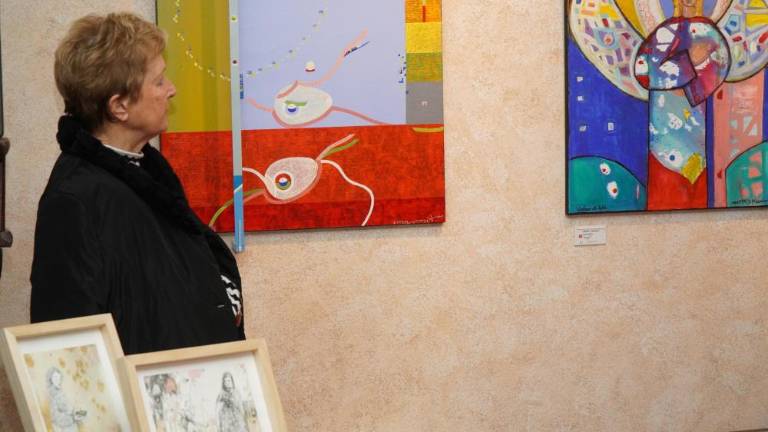 Z razstavo bodo pomagali bolnim in ostarelim