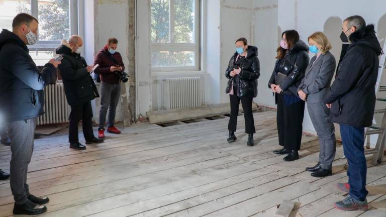 Bazovska osnovna šola lahko računa na nove naoknice