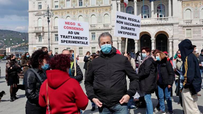 Veliki trg preplavili nasprotniki cepljenja