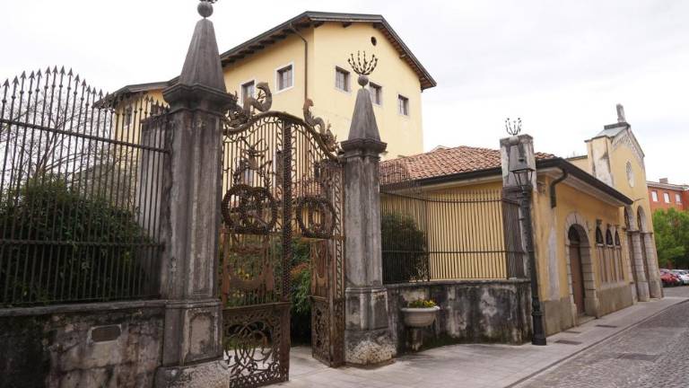 Sinagogo naj bi spet odprli do jeseni