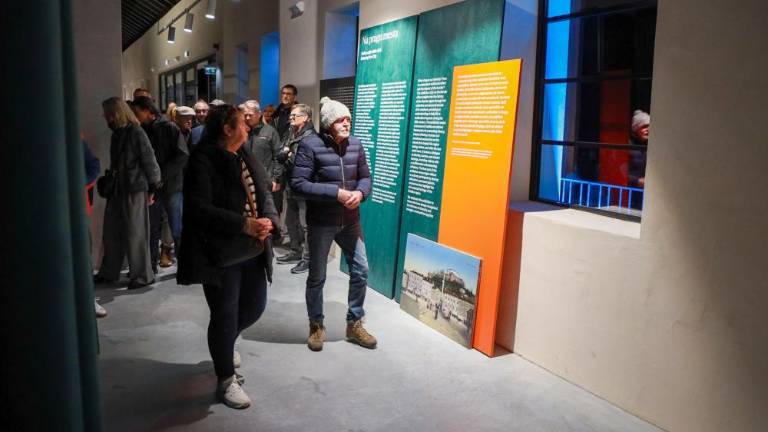 Zgodovino prikazujejo skozi zgodbe ljudi