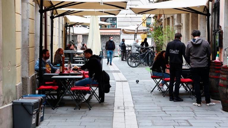 Spet kava, kosilo in aperitiv