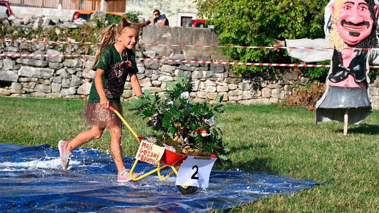 V Repnu švigale karjole vseh vrst (FOTO in VIDEO)