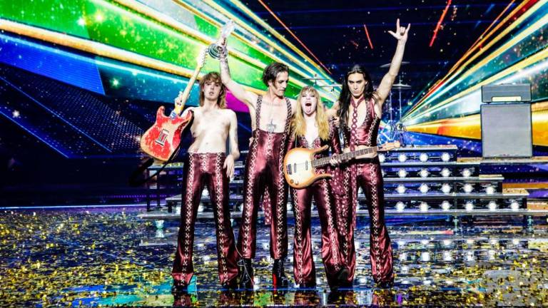 Vroč julij z glasbenimi zvezdniki