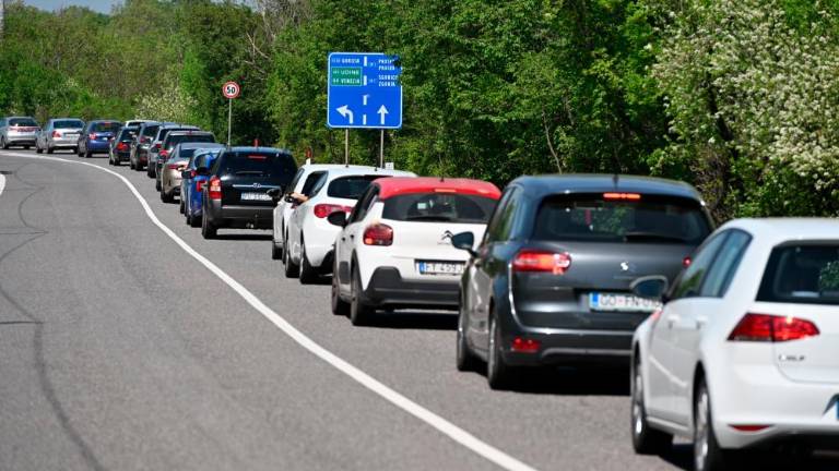 Nejevolja zaradi prometnega kolapsa na Krasu