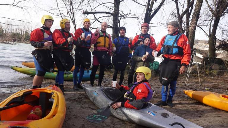 Po narasli Soči zaveslali v novo leto