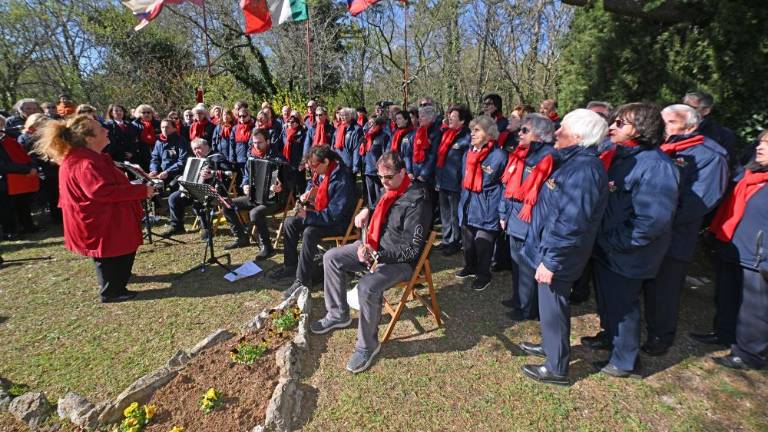 S spominom proti vojnam, fašizmu in diskriminacijam