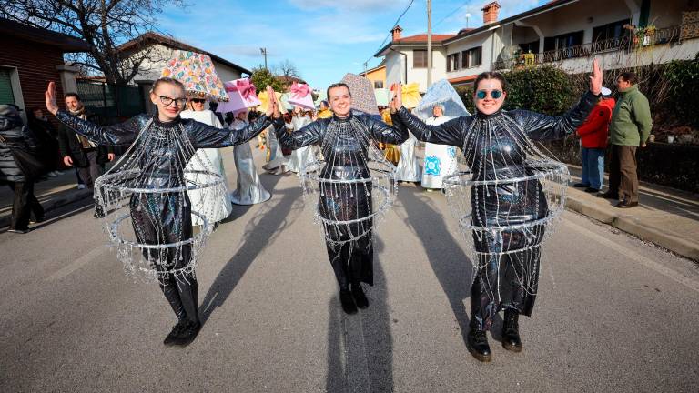 V Sovodnjah slavili brvinci in futuristične zveri