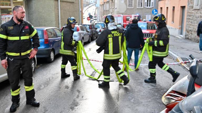 V Ulici Ponzanino v požaru umrl moški