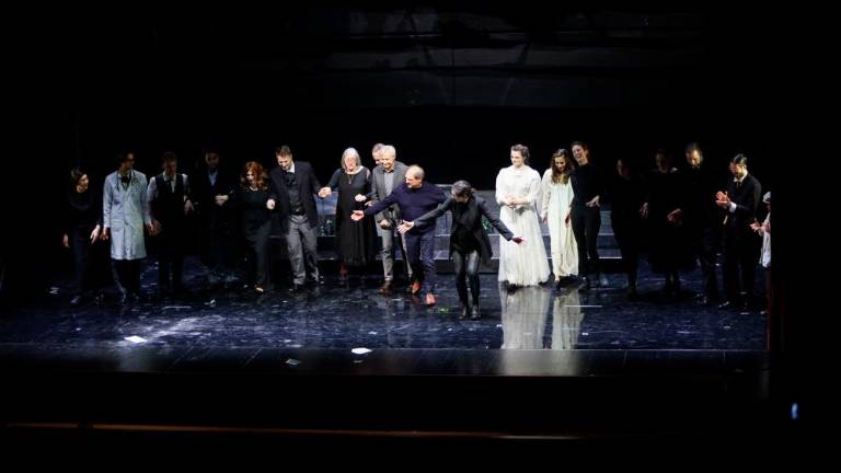 Zaživel lirični muzikal Besneče morje