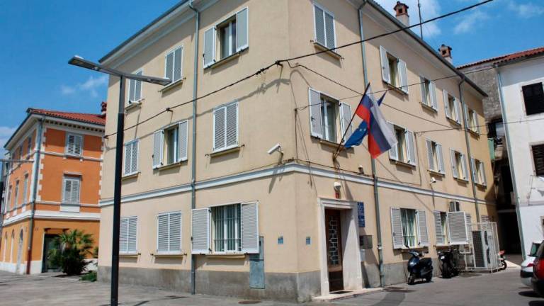 Na koprski policiji notranja preiskava zoper več kriminalistov