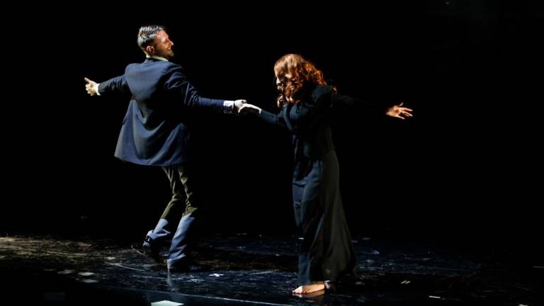 Zaživel lirični muzikal Besneče morje