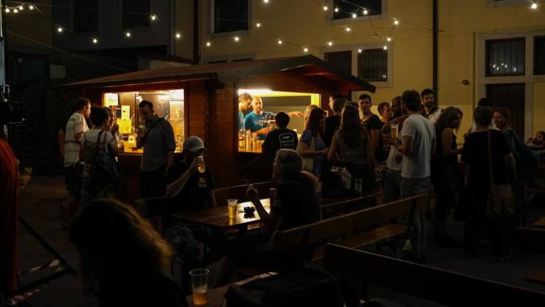 Nostalgičen večer z obetavnimi rokerji