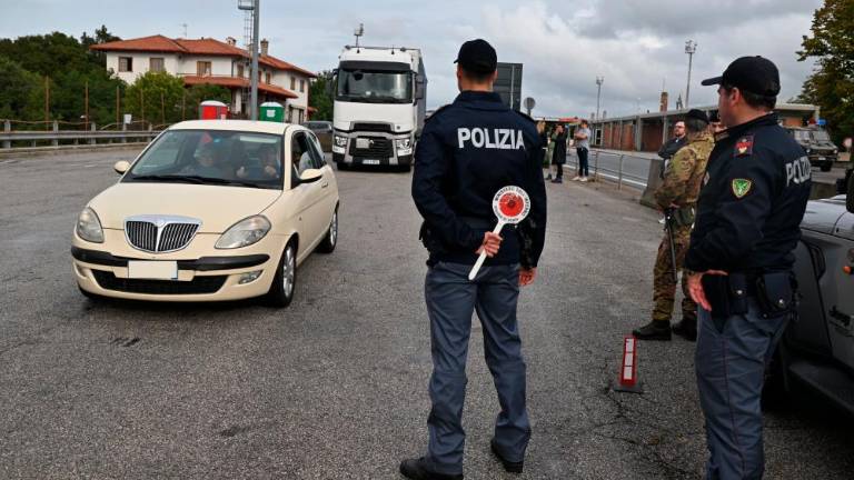 Začel se je nadzor na meji (foto)