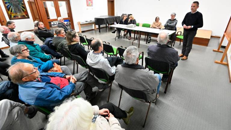 Križ v primežu prometa in brez parkirišč