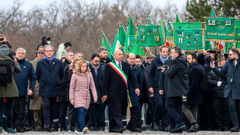 Slovenci bi se morali vključiti v 10. februar