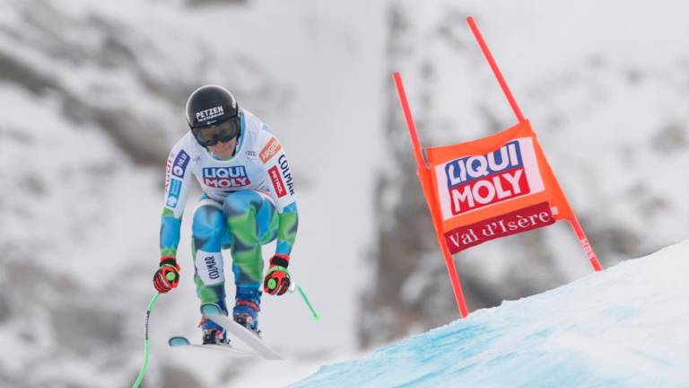 Ilka Štuhec le za štiri stotinke od zmagovalnega odra