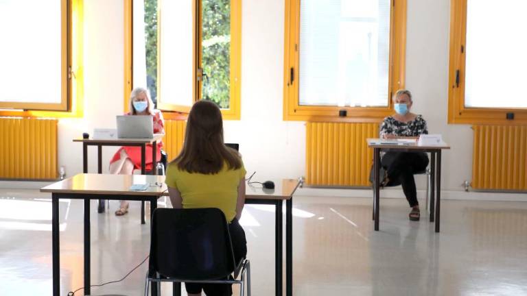 Dijaki spet v višješolsko središče – a v povsem novih razmerah