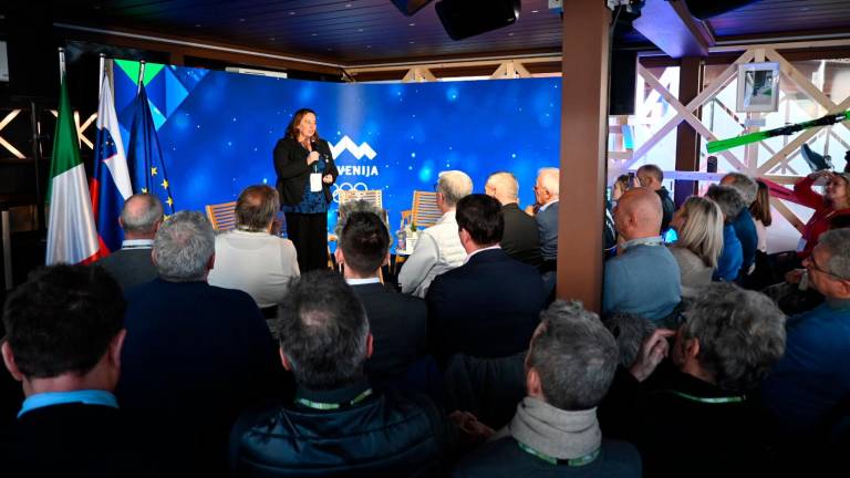 Šport in gospodarstvo naj še tesneje povezujeta zamejstvo z matico