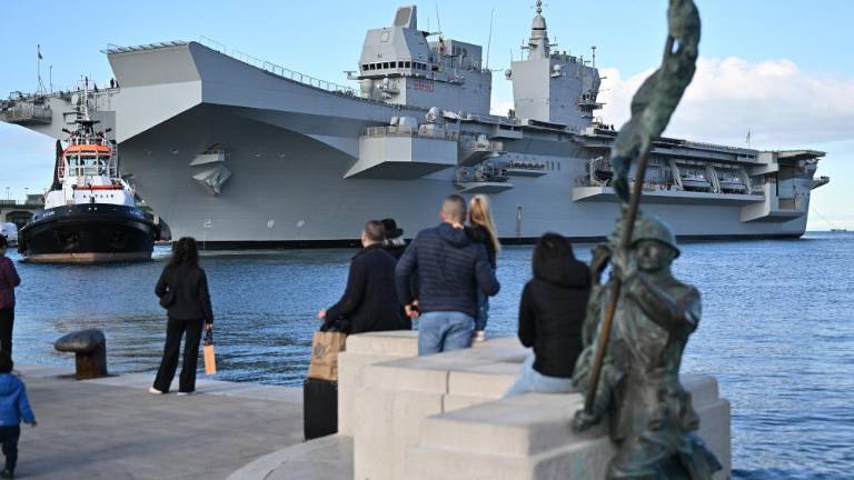 Vojaški ladji Trieste bodo jutri predali bojno zastavo