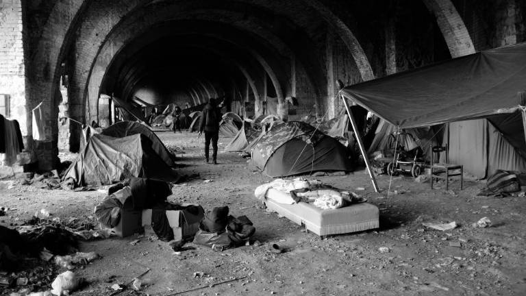 Dogajanje v silosu že zdavnaj presega meje dostojnosti