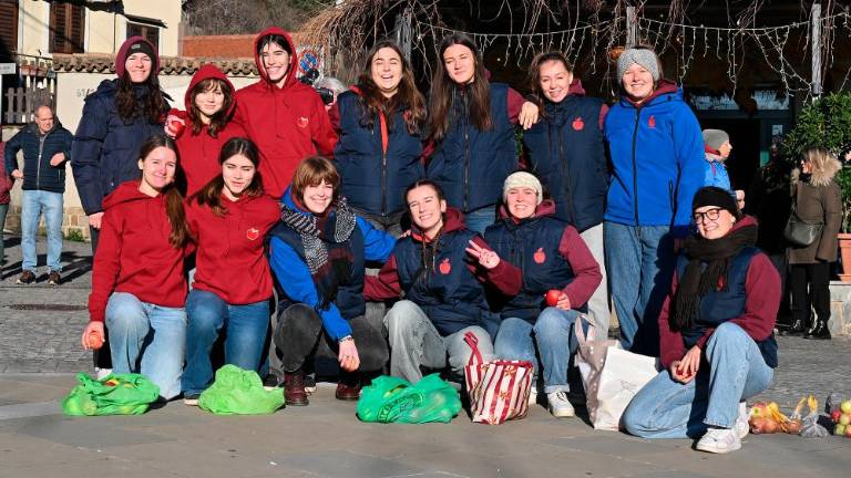 Okrogla obletnica obmetavanja z jabolki