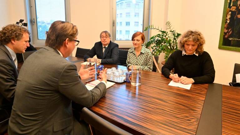 Ministrica Asta Vrečko obiskala slovenske ustanove v Trstu