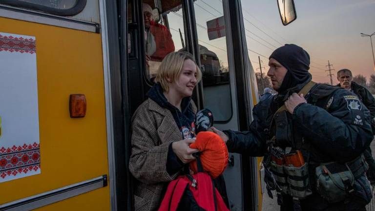 V Mariupol 45 avtobusov za evakuacijo prebivalstva