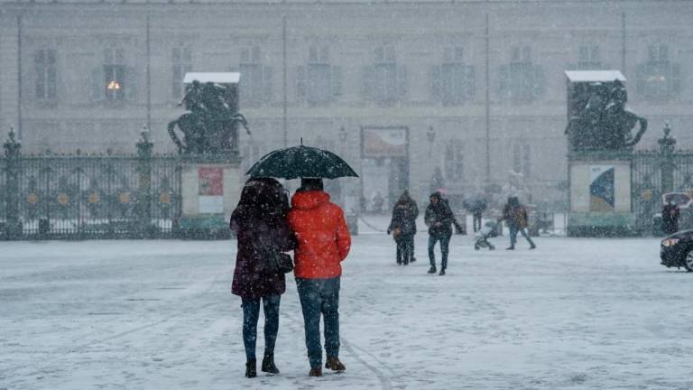 Sneg pobelil Turin in Milan