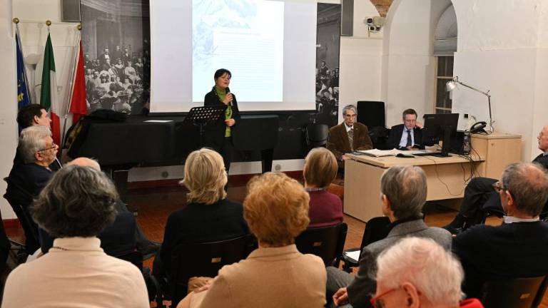 V partituri se prepletajo italijanski, slovanski in nemški elementi