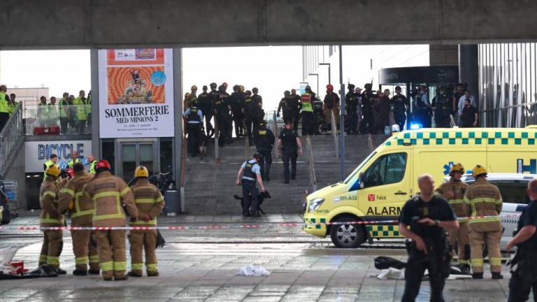 V streljanju v nakupovalnem središču v Koebenhavnu trije mrtvi