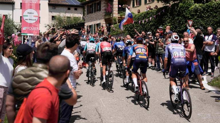 Pogačar že osvojil modro majico