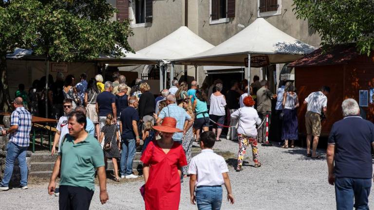 Veliki šmaren tudi letos privabil na Tabor številne vernike