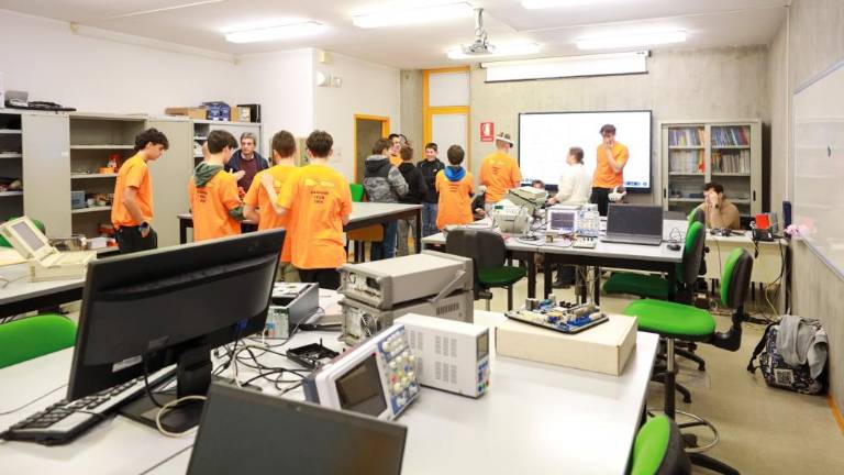 Slovenske drugostopenjske srednje šole na stežaj odprle vrata