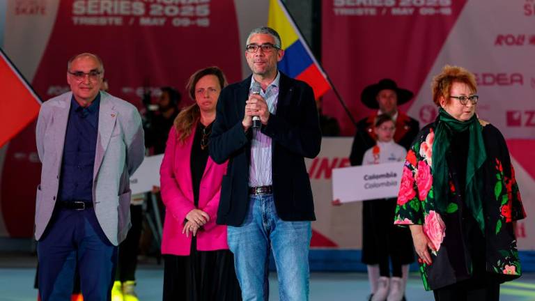 Slavnostno odprtje kotalkarskega tekmovanja AIS