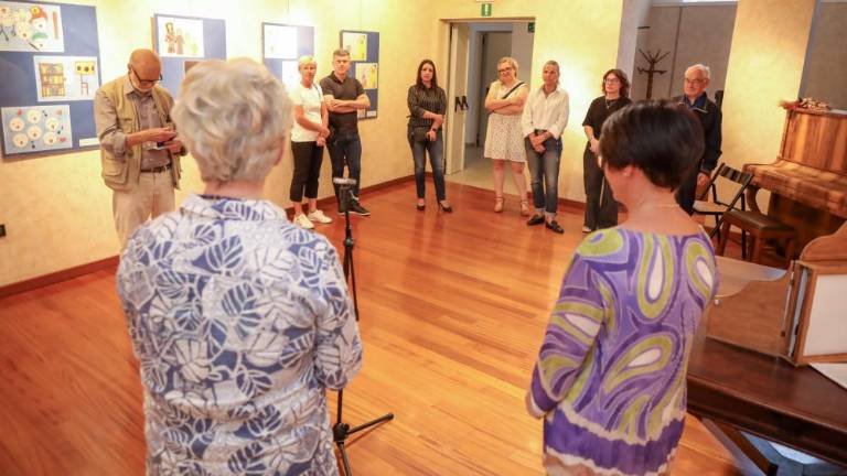 Zgodbe v risbi in besedi