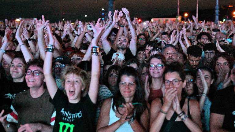 Gorillaz občinstvo popeljali na potovanje skozi 25 let svoje zgodovine