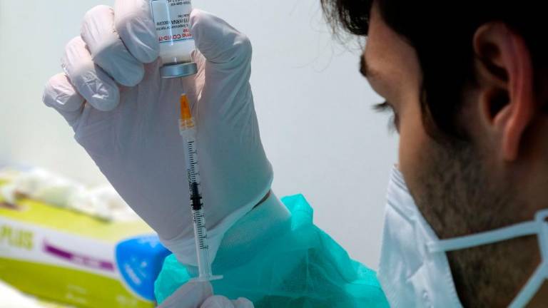 Do 12. ure v FJK 552 naročil na cepljenje s prilagojenim cepivom