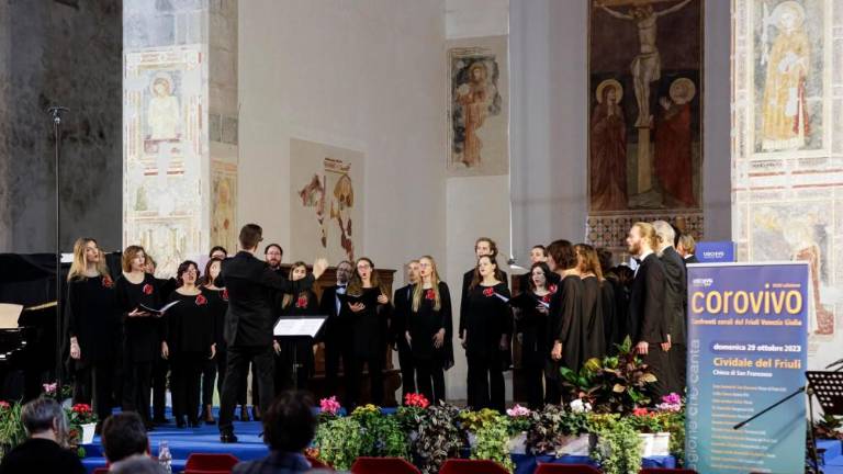 Zbora Gallus in Komel zlata na reviji Corovivo