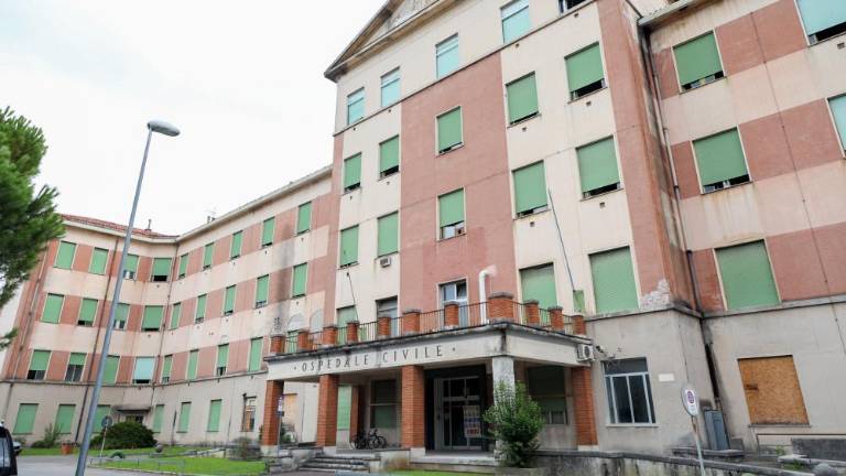 Proti rušenju nekdanje bolnišnice še s peticijo