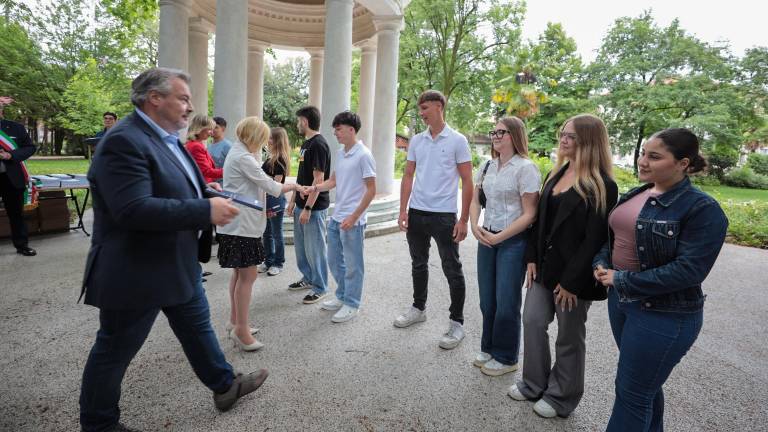18-letnim Goričanom ustava v štirih jezikih