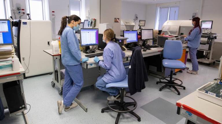 Incidenca okužb v upadu