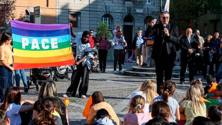 Na Trgu Perugino potekalo medversko popoldne za mir