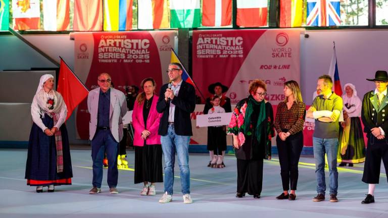 Slavnostno odprtje kotalkarskega tekmovanja AIS