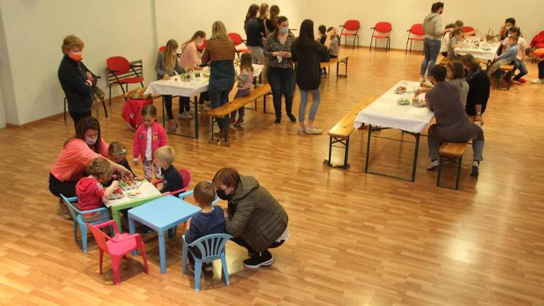 Na Goriškem barvali pirhe