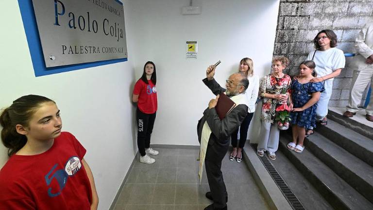 Z občuteno slovesnostjo poimenovali repensko telovadnico po Paolu Colji