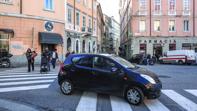 »Za več varnosti v bližini glavne tržaške bolnišnice«