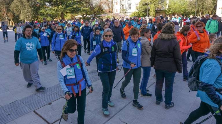 Med Gorico in Novo Gorico je hodilo 400 pohodnikov