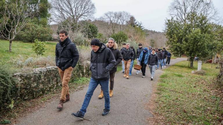 Koledniška pesem odmevala med snežinkami